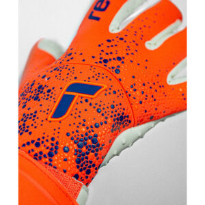 reusch_pure_contact_speedbump_2