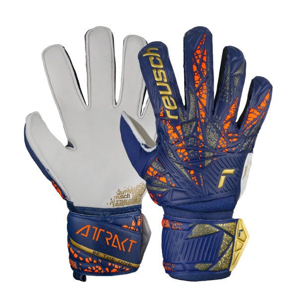 Reusch_attrakt_grip_junior_1