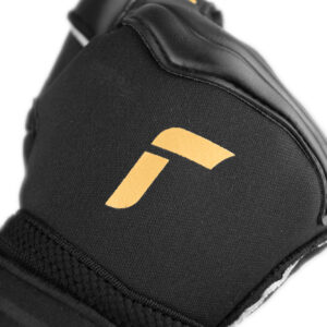 reusch_attrakt_duo_junior_logo