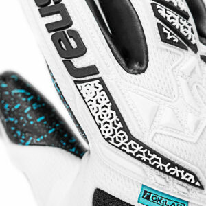 reusch_attrakt_freegel_fusion_goaliator_logo
