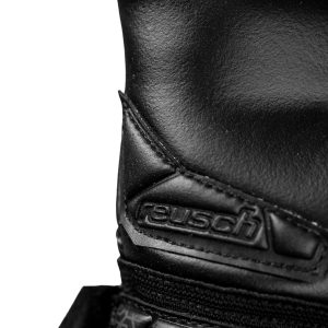 reusch_attrakt_infinity_nc_junior_black_protection