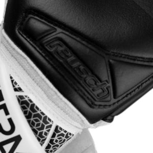 reusch_attrakt_infinity_nc_white_silver_black_bescherming