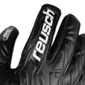 reusch_attrakt_resist_junior_logo