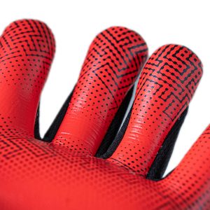 NAME: Attrakt Gold X GluePrint // PALM: Reusch Grip Gold X // CUT: Evolution Negative Cut // FEATURES: GluePrint, AirVentSystem, Preshaped Construction, 3D Thumb Crotch, Double Thumb Wrap, Side Wrap // COLOUR: 7075 black / gold / fiery red