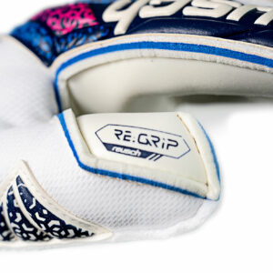 NAME: Attrakt RE:GRIP Evolution // PALM: RE:GRIP Latex // CUT: Evolution Cut // FEATURES: Extended Grip Zone, RE:GRIP Technology, AirVentSystem, Preshaped Construction, 3D Thumb Crotch, Thumb Wrap, Side Wrap, AdaptiveFlex Closure System // COLOUR: 4310 blue / pink / white