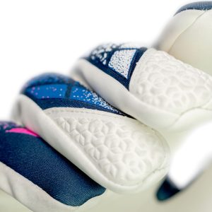 NAME: Attrakt RE:GRIP // PALM: RE:GRIP Latex // CUT: Negative Cut // FEATURES: RE:GRIP Technology, Preshaped Construction, 3D Thumb Crotch, Thumb Wrap, Side Wrap // COLOUR: 4310 blue / pink / white