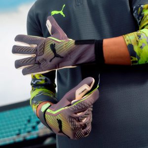 puma_ultra_ultimate_hybrid_matte_aged_yellow_alert_aan