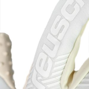 NAME: Fastgrip SpeedBump // PALM: Reusch Grip SpeedBump // CUT: Hybrid Negative Cut // FEATURES: Extended Grip Zone, SpeedBump, Ventilation channels, Preshaped Construction, 3D Thumb Crotch, Double Thumb Wrap, Side Wrap, AdaptiveFlex Closure System // COLOUR: 1100 white