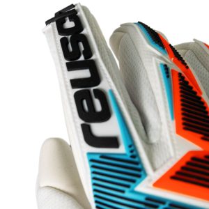 reusch_attrakt_freegel_advance_vingers