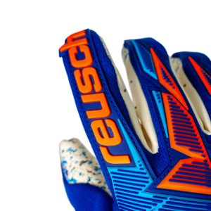 reusch_attrakt_freegel_fusion_goaliator_vingers