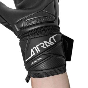 reusch_attrakt_freegel_infinity_black_band