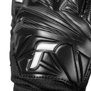 reusch_attrakt_resist_junior_full_black_logo