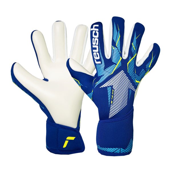 NAME: Fastgrip Advance // PALM: Reusch Grip Advance // CUT: Hybrid Negative Cut // FEATURES: Extended Grip Zone, AirVentSystem, Preshaped Construction, 3D Thumb Crotch, Thumb Wrap, Side Wrap // Colours: 4994 sharp blue / white