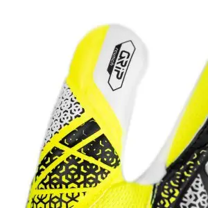 reusch_attrakt_grip_junior_duim