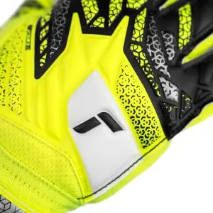 reusch_attrakt_grip_junior_logo