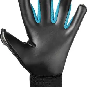 NAME: Venomous Infinity // PALM: Reusch Grip Infinity // CUT: Evolution Negative Cut // FEATURES: Digital Print on Latex, AirVentSystem, Preshaped Construction, 3D Thumb Crotch, Thumb Wrap // COLOUR: 7777 cosmic immersion