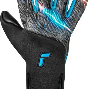 NAME: Venomous Gold X // PALM: Reusch Grip Gold X // CUT: Hybrid Negative Cut // FEATURES: Digital Print on Latex, Extended Grip Zone, Preshaped Construction, 3D Thumb Crotch, Thumb Wrap, AdaptiveFlex Closure System; Strapless // COLOUR: 7777 cosmic immersion