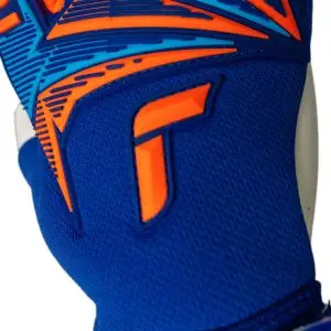 reusch_attrakt_freegel_advance_sharp_blue_logo