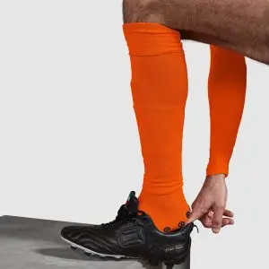 stanno_move_footless_socks_oranje_model