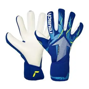 NAME: Fastgrip Advance // PALM: Reusch Grip Advance // CUT: Hybrid Negative Cut // FEATURES: Extended Grip Zone, AirVentSystem, Preshaped Construction, 3D Thumb Crotch, Thumb Wrap, Side Wrap // Colours: 4994 sharp blue / white