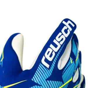 NAME: Fastgrip Advance // PALM: Reusch Grip Advance // CUT: Hybrid Negative Cut // FEATURES: Extended Grip Zone, AirVentSystem, Preshaped Construction, 3D Thumb Crotch, Thumb Wrap, Side Wrap // COLOUR: 4994 sharp blue / white