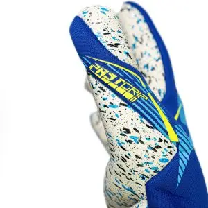 NAME: Fastgrip Fusion // PALM: Reusch Grip Fusion // CUT: Hybrid Negative Cut // FEATURES: Extended Grip Zone, Ventilation channels, Preshaped Construction, 3D Thumb Crotch, Double Thumb Wrap, Side Wrap, AdaptiveFlex Closure System // COLOUR: 4994 sharp blue / white