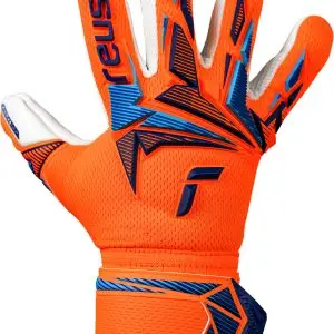 NAME: Attrakt Freegel Advance Junior // PALM: Reusch Grip Advance // CUT: Evolution Negative Cut // FEATURES: Freegel, AirVentSystem, Preshaped Construction, 3D Thumb Crotch // Colours: 2290 shocking orange / blue